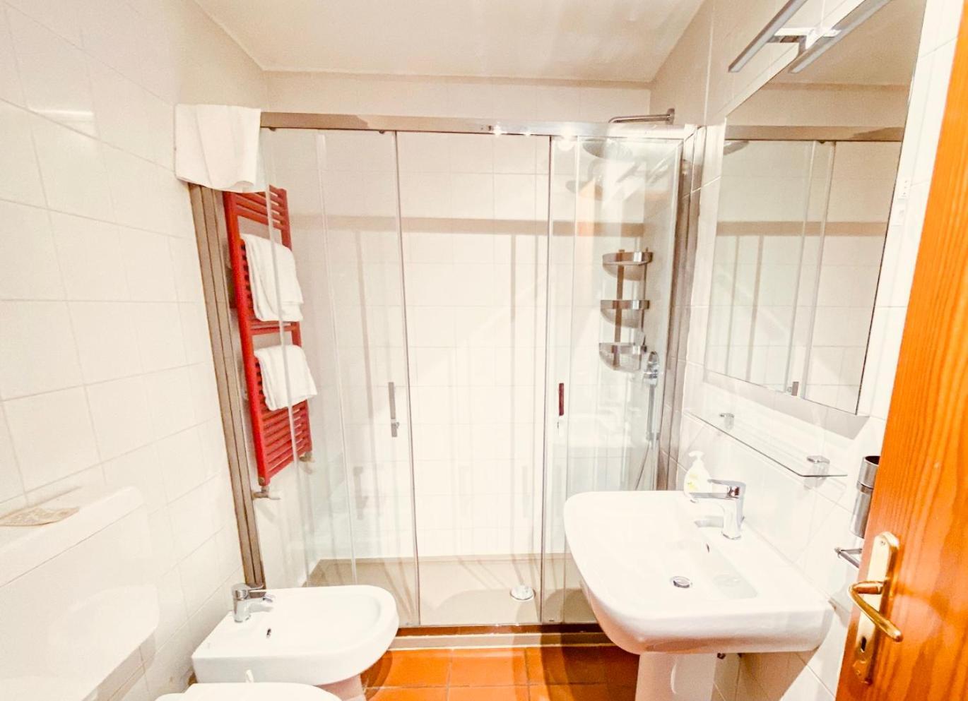 Le Residenze Dei Serravallo Trieste Luaran gambar