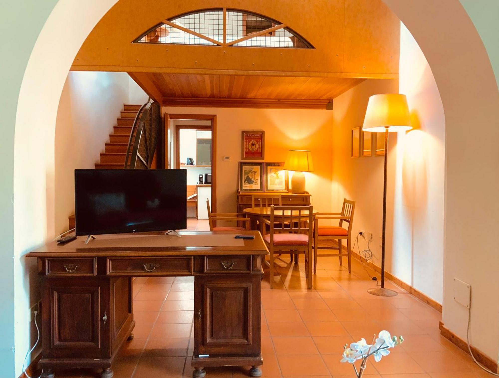 Le Residenze Dei Serravallo Trieste Luaran gambar