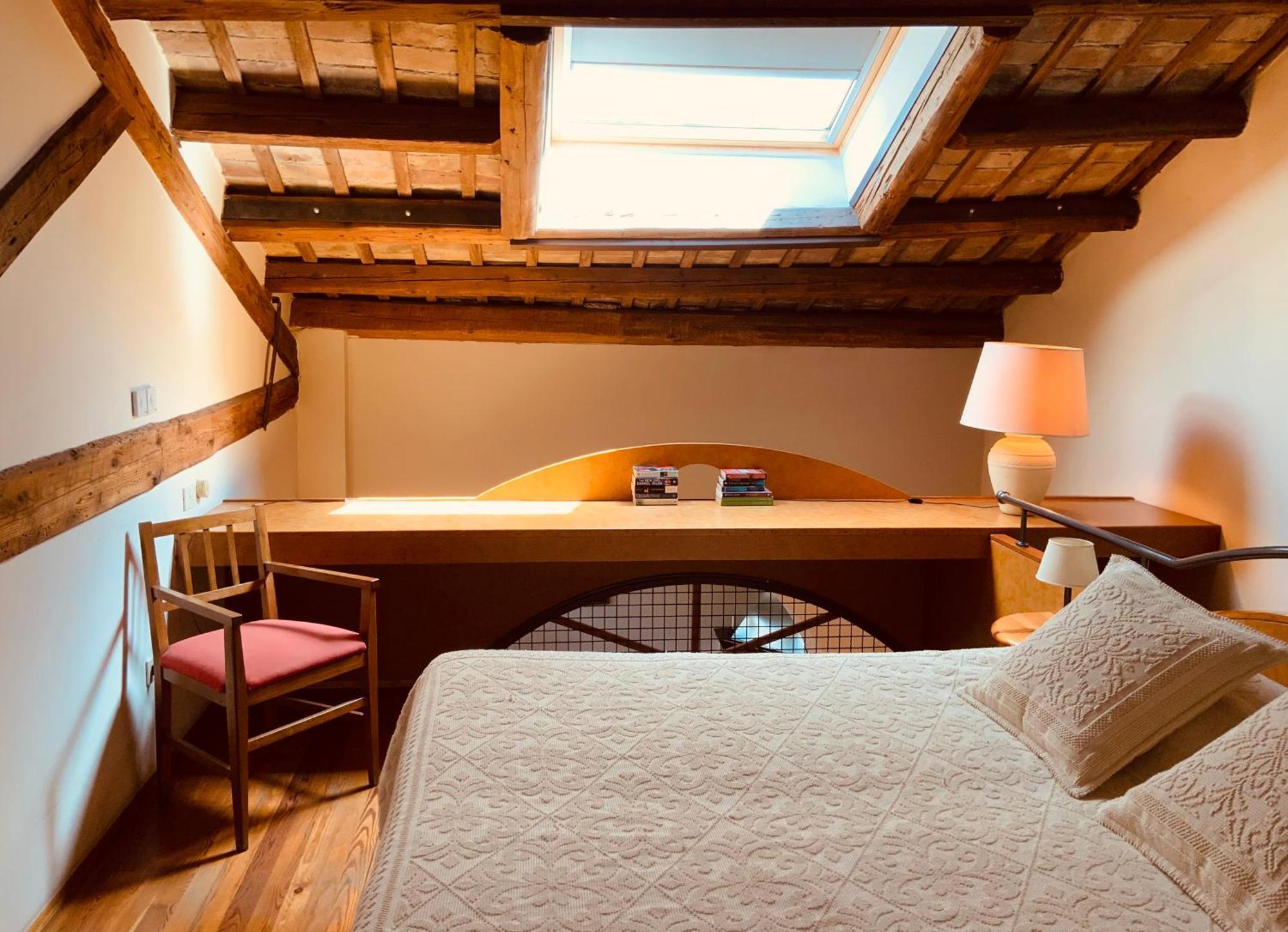 Le Residenze Dei Serravallo Trieste Luaran gambar