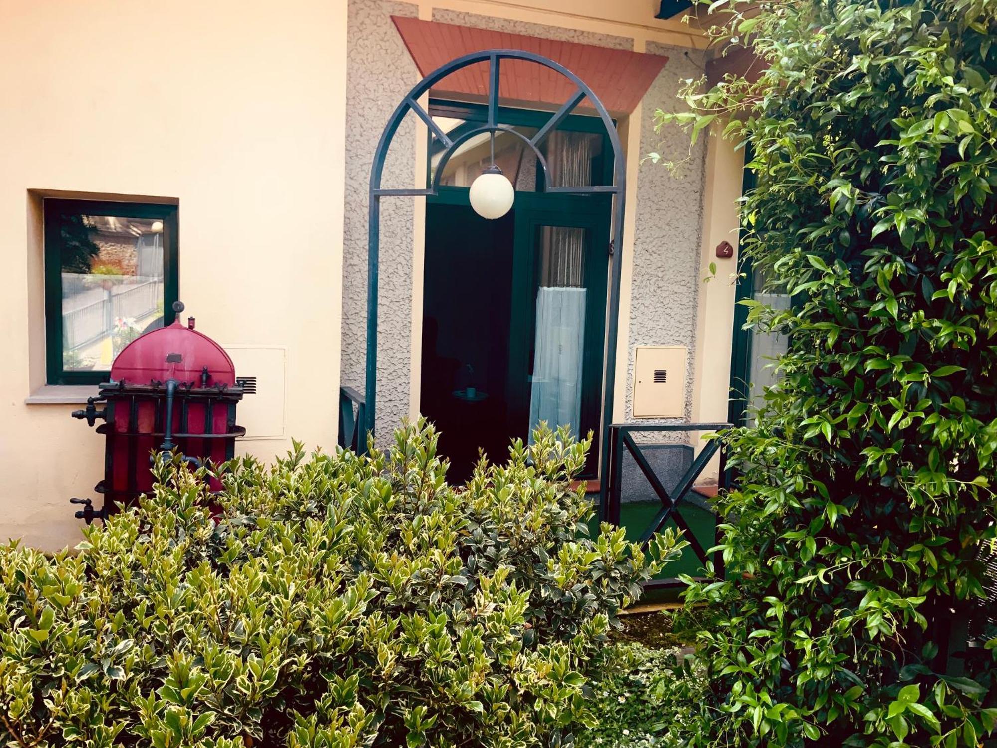 Le Residenze Dei Serravallo Trieste Luaran gambar