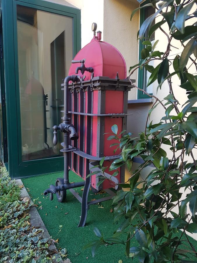 Le Residenze Dei Serravallo Trieste Luaran gambar